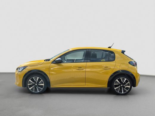 Peugeot 208 1.2 PURETECH 100PK 5-DRS GT-LINE Trekhaak afneembaar | Camera | LED | Parkeersensoren | Full map ... ActivLease financial lease
