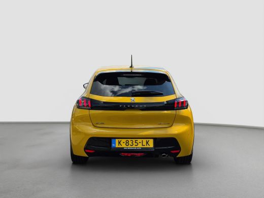 Peugeot 208 1.2 PURETECH 100PK 5-DRS GT-LINE Trekhaak afneembaar | Camera | LED | Parkeersensoren | Full map ... ActivLease financial lease