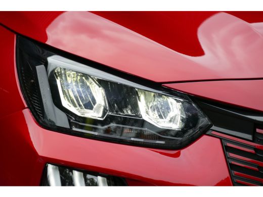 Peugeot 208 1.2 PURETECH 100PK ALLURE / CAMERA / STOELVERWARMING / 16"LMV/ NAVI / CLIMA / PDC / CRUISECONTROL... ActivLease financial lease