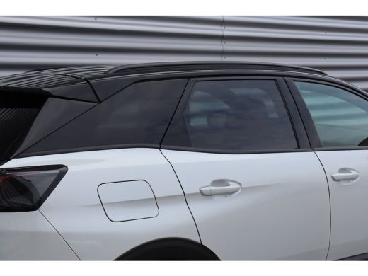 Peugeot 3008 1.2 PURETECH 130PK GT PACK AUTOMAAT / NAVI / LEDER / CLIMA / PDC / 19" LMV / CAMERA / TREKHAAK / ... ActivLease financial lease