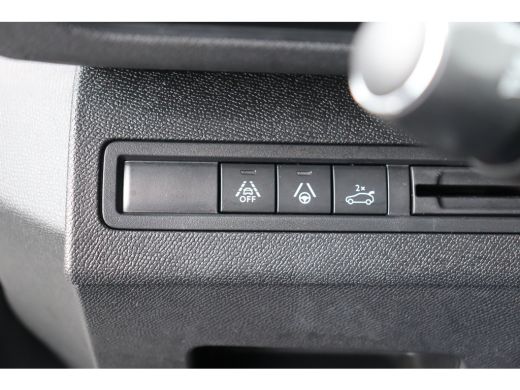 Peugeot 3008 1.2 PURETECH 130PK GT PACK AUTOMAAT / NAVI / LEDER / CLIMA / PDC / 19" LMV / CAMERA / TREKHAAK / ... ActivLease financial lease