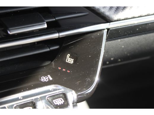 Peugeot e-2008 EV Allure 54 kWh | Fase 3 laden | SOH 95,75% | Nieuw model | Stoelverwarming | Navigatie | Camera... ActivLease financial lease