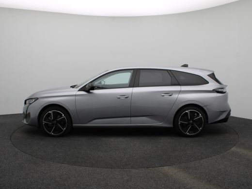 Peugeot e-308 Allure EV 54 kWh | SOH 93% | Stoelverwarming | Stuurverwarming | Navigatie | Verwamde Voorruit | ... ActivLease financial lease