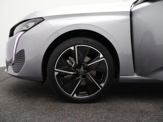Peugeot e-308 Allure EV 54 kWh | SOH 93% | Stoelverwarming | Stuurverwarming | Navigatie | Verwamde Voorruit | ... ActivLease financial lease