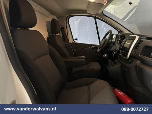 Renault Trafic 2.0 dCi 120pk L2H1 Euro6 Airco | Imperiaal | Navigatie | LED | Cruisecontrol Trekhaak, Parkeersen... ActivLease financial lease