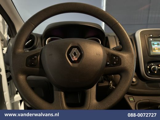 Renault Trafic 2.0 dCi 120pk L2H1 Euro6 Airco | Imperiaal | Navigatie | LED | Cruisecontrol Trekhaak, Parkeersen... ActivLease financial lease