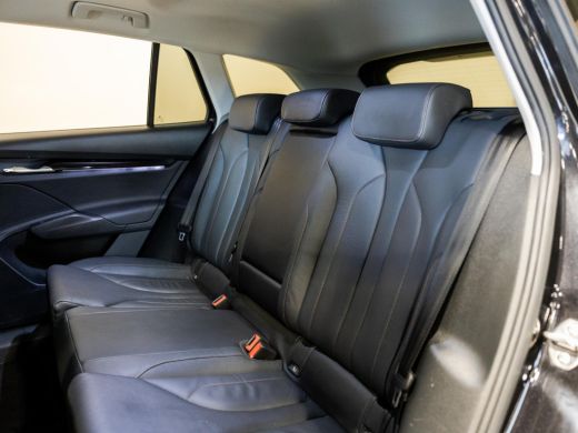 Skoda Enyaq iV 60 SOH 91% / 180pk / Panorama dak / Trekhaak / Warmtepomp / Dodehoek herkenning / ActivLease financial lease