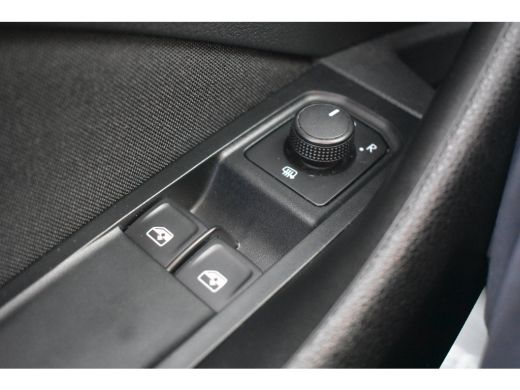 Skoda Kamiq 1.0 110PK TSI Ambition | LED verlichting | PDC Achter | 16 inch lichtmetalen velgen | Apple Carpl... ActivLease financial lease