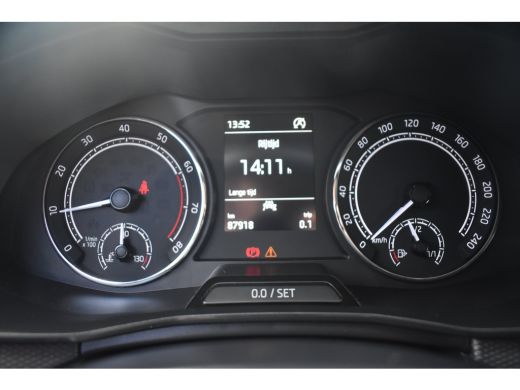 Skoda Kamiq 1.0 110PK TSI Ambition | LED verlichting | PDC Achter | 16 inch lichtmetalen velgen | Apple Carpl... ActivLease financial lease
