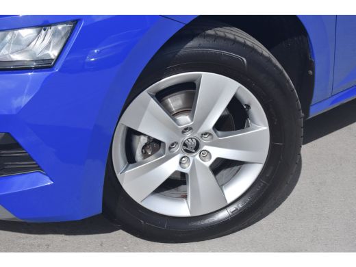 Skoda Kamiq 1.0 110PK TSI Ambition | LED verlichting | PDC Achter | 16 inch lichtmetalen velgen | Apple Carpl... ActivLease financial lease