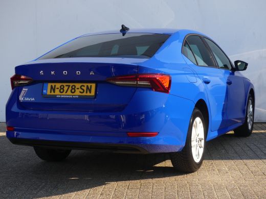 Skoda Octavia 1.0 TSI Ambition | STOELVERWARMING | PARKEERSENSOREN V+A | NAVI | ActivLease financial lease
