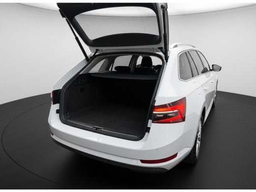Skoda Superb Combi TSI iV 218PK HYBRIDE DSG STYLE VIRTUAL/CAMERA/CARPLAY ActivLease financial lease