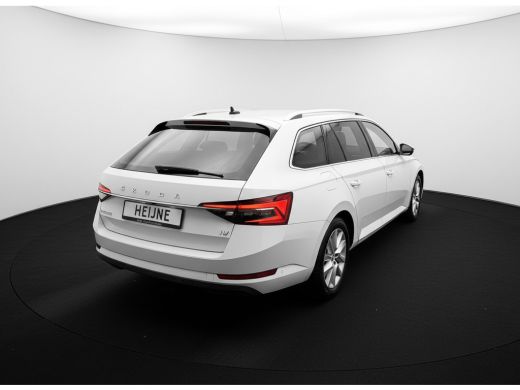 Skoda Superb Combi TSI iV 218PK HYBRIDE DSG STYLE VIRTUAL/CAMERA/CARPLAY ActivLease financial lease