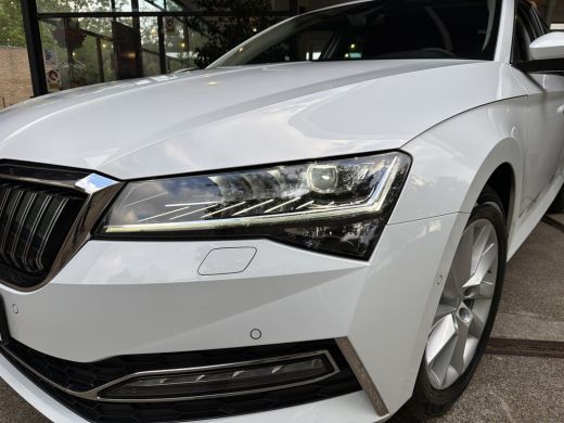 Skoda Superb Combi TSI iV 218PK HYBRIDE DSG STYLE VIRTUAL/CAMERA/CARPLAY ActivLease financial lease