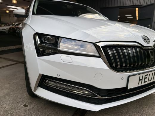 Skoda Superb Combi TSI iV 218PK HYBRIDE DSG STYLE VIRTUAL/CAMERA/CARPLAY ActivLease financial lease