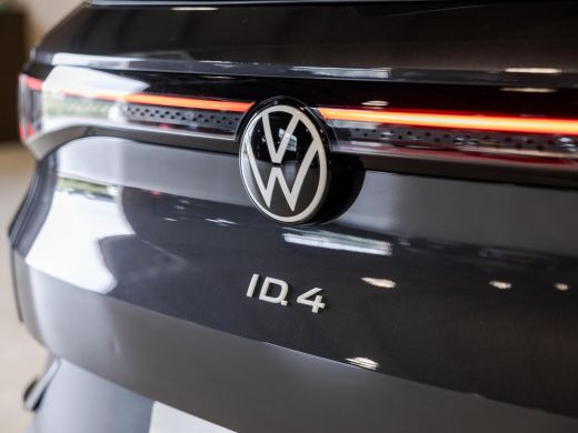 Volkswagen ID.4 Life 77 kWh SOH 90% / 204pk / NAP / Achteruitrij camera / Voorruit verwarming / Stoelverwarming / ActivLease financial lease