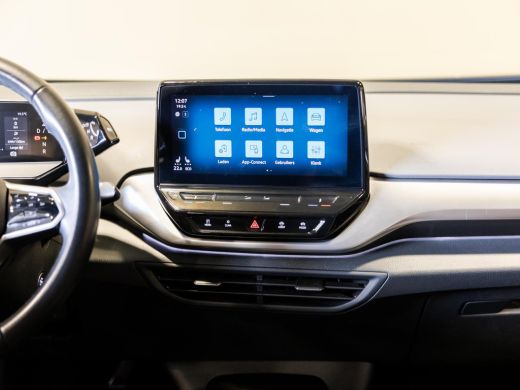 Volkswagen ID.4 Life 77 kWh SOH 90% / 204pk / NAP / Achteruitrij camera / Voorruit verwarming / Stoelverwarming / ActivLease financial lease
