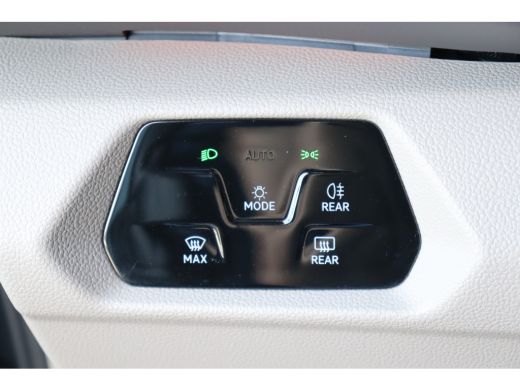 Volkswagen Multivan 1.4 e-HYBRID 217PK L2 7-ZITS BUSINESS LIFE SOH 98,13% / NAVI / CLIMA / FULL-LED / PDC / 18" LMV /... ActivLease financial lease
