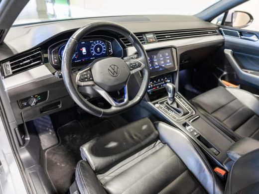 Volkswagen Passat Variant 1.4 TSI PHEV GTE Business SOH 94% / 218pk / NAP / Leder / Achteruitrij camera / IQ LED / ActivLease financial lease