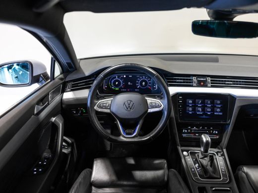 Volkswagen Passat Variant 1.4 TSI PHEV GTE Business SOH 94% / 218pk / NAP / Leder / Achteruitrij camera / IQ LED / ActivLease financial lease