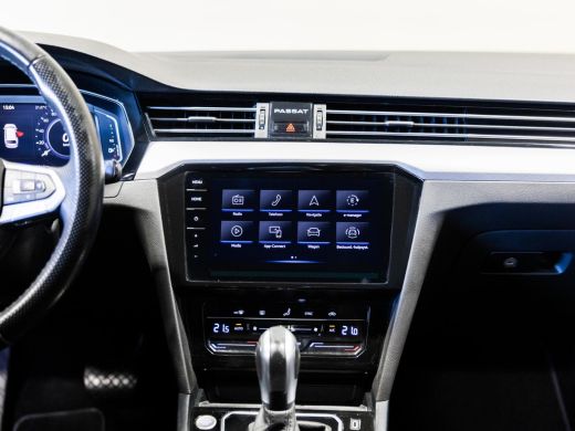 Volkswagen Passat Variant 1.4 TSI PHEV GTE Business SOH 94% / 218pk / NAP / Leder / Achteruitrij camera / IQ LED / ActivLease financial lease