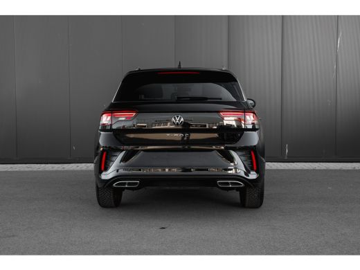 Volkswagen T-Roc 1.5 TSI 150pk 7-DSG R-Line | Trekhaak | Achteruitrijcamera | Carplay | Climate Control | Adaptive... ActivLease financial lease