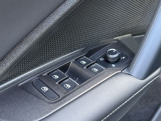 Volkswagen Tiguan 1.5 eTSI DSG LIFE GOAL CARPLAY/360CAMERA/TREKHAAK ActivLease financial lease