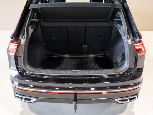 Volkswagen Tiguan 1.5 TSI 2x R-Line Business+ / 150pk / Trekhaak / NAP / Rondomzicht camera / Keyless / ActivLease financial lease