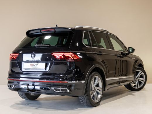 Volkswagen Tiguan 1.5 TSI 2x R-Line Business+ / 150pk / Trekhaak / NAP / Rondomzicht camera / Keyless / ActivLease financial lease