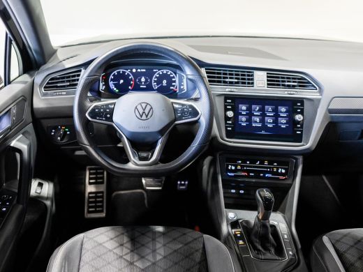Volkswagen Tiguan 1.5 TSI 2x R-Line Business+ / 150pk / Trekhaak / NAP / Rondomzicht camera / Keyless / ActivLease financial lease