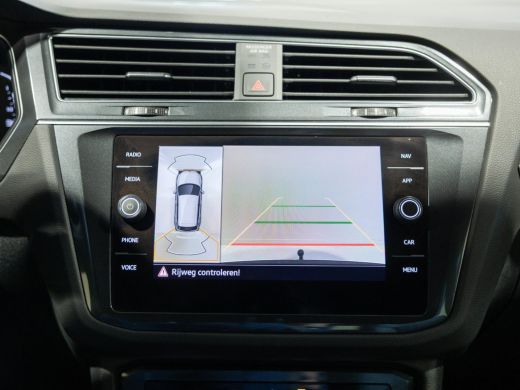 Volkswagen Tiguan 1.5 TSI 2x R-Line Business+ / 150pk / Trekhaak / NAP / Rondomzicht camera / Keyless / ActivLease financial lease