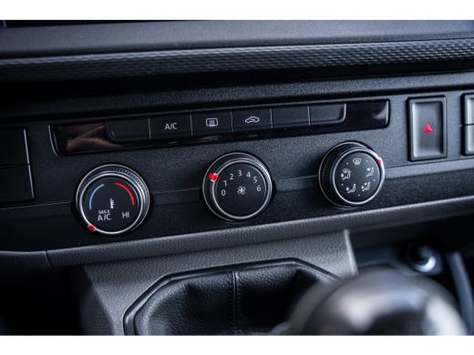 Volkswagen Transporter 2.0 TDI L2H1 30 DC | Carplay | Dubbele Cabine | Cruise | | Parkeersensoren ActivLease financial lease