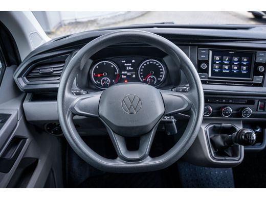 Volkswagen Transporter 2.0 TDI L2H1 30 DC | Carplay | Dubbele Cabine | Cruise | | Parkeersensoren ActivLease financial lease