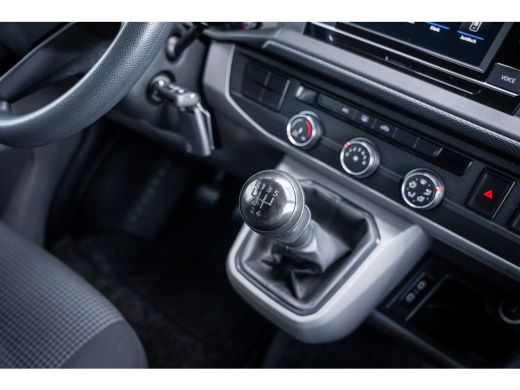 Volkswagen Transporter 2.0 TDI L2H1 30 DC | Carplay | Dubbele Cabine | Cruise | | Parkeersensoren ActivLease financial lease