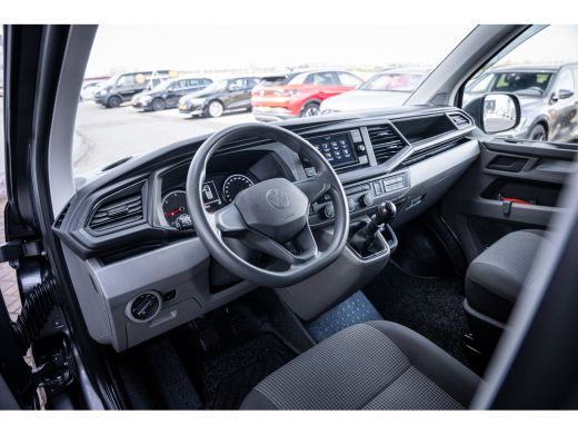 Volkswagen Transporter 2.0 TDI L2H1 30 DC | Carplay | Dubbele Cabine | Cruise | | Parkeersensoren ActivLease financial lease