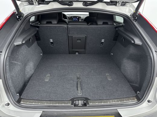 Volvo  C40 TWIN ULTIMATE | PANORAMADAK | 20" | WARMTEPOMP | NUBUCK | INTELLISAFE | MEMORY | 360 CAMERA | HAR... ActivLease financial lease