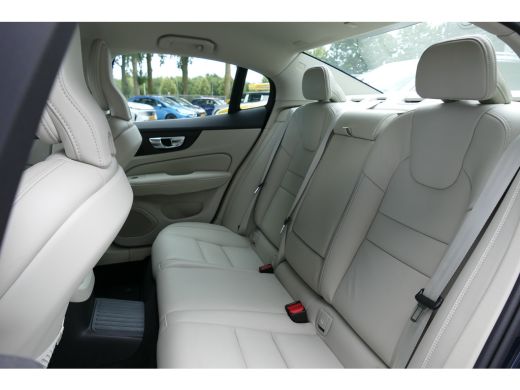 Volvo  S60 2.0 RECHARGE T8 AWD INSCRIPTION AUTOMAAT / NAVI / LEDER / CLIMA / 19"LMV / CAMERA / MEMORY STOELE... ActivLease financial lease