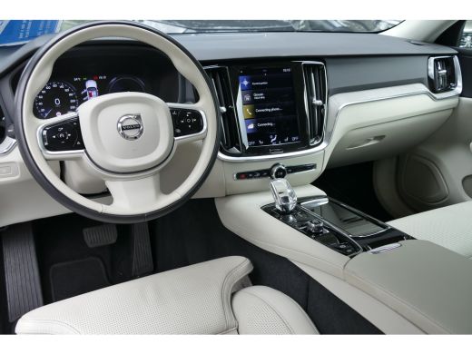 Volvo  S60 2.0 RECHARGE T8 AWD INSCRIPTION AUTOMAAT / NAVI / LEDER / CLIMA / 19"LMV / CAMERA / MEMORY STOELE... ActivLease financial lease
