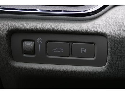 Volvo  S60 2.0 RECHARGE T8 AWD INSCRIPTION AUTOMAAT / NAVI / LEDER / CLIMA / 19"LMV / CAMERA / MEMORY STOELE... ActivLease financial lease