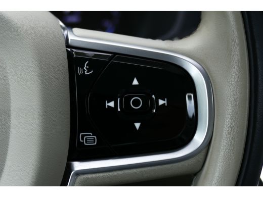 Volvo  S60 2.0 RECHARGE T8 AWD INSCRIPTION AUTOMAAT / NAVI / LEDER / CLIMA / 19"LMV / CAMERA / MEMORY STOELE... ActivLease financial lease