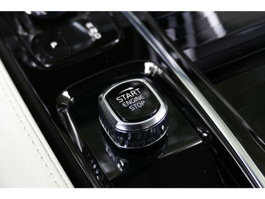 Volvo  S60 2.0 RECHARGE T8 AWD INSCRIPTION AUTOMAAT / NAVI / LEDER / CLIMA / 19"LMV / CAMERA / MEMORY STOELE... ActivLease financial lease