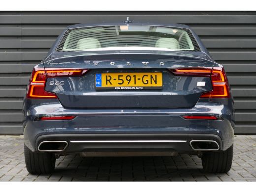 Volvo  S60 2.0 RECHARGE T8 AWD INSCRIPTION AUTOMAAT / NAVI / LEDER / CLIMA / 19"LMV / CAMERA / MEMORY STOELE... ActivLease financial lease