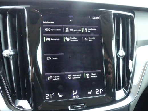 Volvo  V60 2.0 B3 Momentum Advantage | Achteruitrijcamera | Apple Carplay/Android Auto|telefoonintegratie pr... ActivLease financial lease
