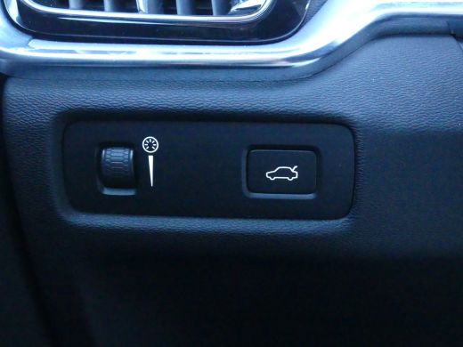 Volvo  V60 2.0 B3 Momentum Advantage | Achteruitrijcamera | Apple Carplay/Android Auto|telefoonintegratie pr... ActivLease financial lease