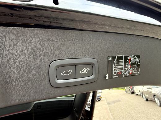 Volvo  XC40 1.5 T4 Recharge Inscription Panoramadak, Leer, 18''Lmv ActivLease financial lease