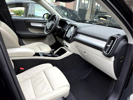 Volvo  XC40 1.5 T4 Recharge Inscription Panoramadak, Leer, 18''Lmv ActivLease financial lease