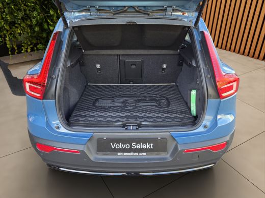 Volvo  XC40 1.5 T4 Recharge Plus Dark | Memory | Adaptive Cruise | BLIS | Camera | Stuur/stoelverwarming ActivLease financial lease