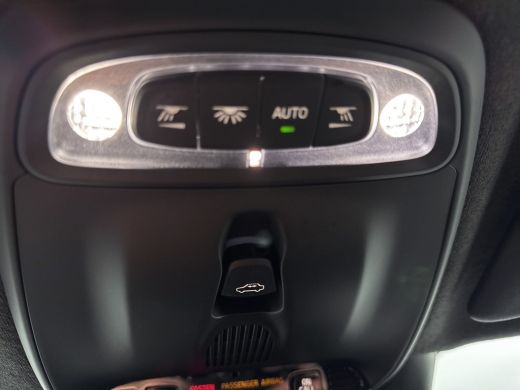 Volvo  XC40 1.5 T5 Recharge R-Design | Trekhaak | Pannoramadak | PDC V+A en Camera | Adaptive Cruiscontrol | ... ActivLease financial lease