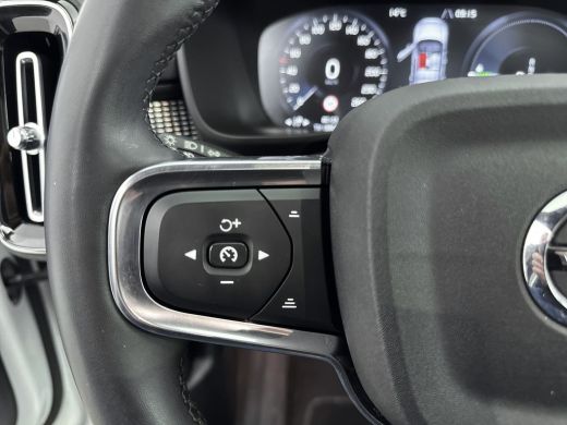 Volvo  XC40 1.5 T5 Recharge R-Design | Trekhaak | Pannoramadak | PDC V+A en Camera | Adaptive Cruiscontrol | ... ActivLease financial lease