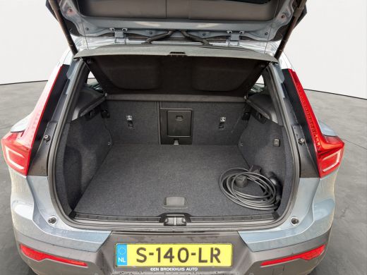 Volvo  XC40 T4 Plug-in hybrid Plus Dark Trekhaak | Apple Carplay/Android Auto | Premium audio | Stuurverwarmi... ActivLease financial lease